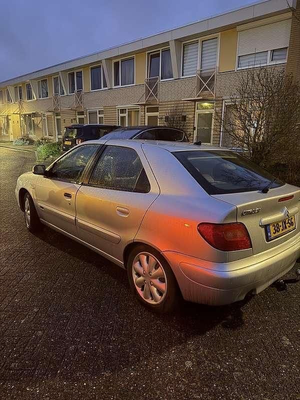 Occasion Citroën Xsara Comfort 109 PK (80 kW) 2002 Grijs Hatchback