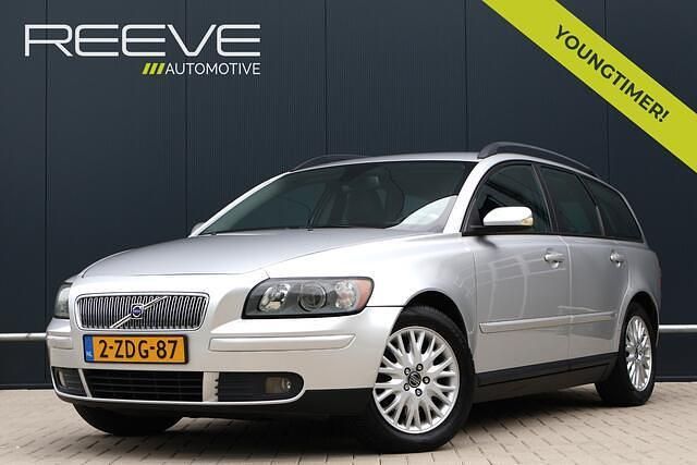 Grijs Gebruikt 2004 Volvo V50 Stationwagen | € 7.450 - Afbeelding 1/4