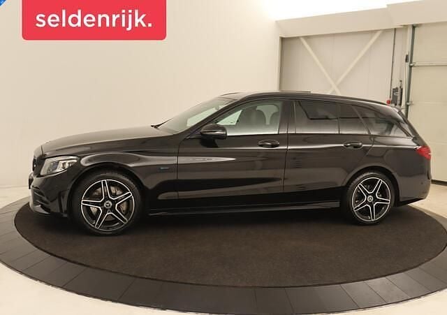 Zwart Gebruikt 2020 Mercedes C300 AMG Stationwagen | € 27.900 (Iets duurder) - Afbeelding 1/4