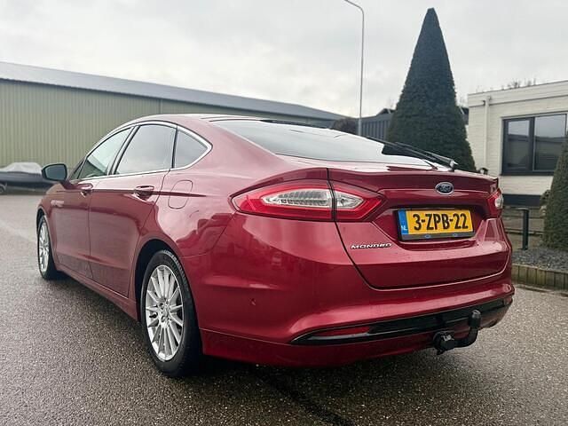Occasion Ford Mondeo Titanium 150 PK (110 kW) 2015 Rood Hatchback