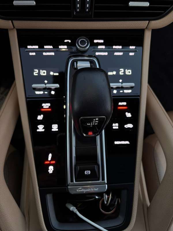 Zwart Gebruikt 2022 Porsche Cayenne Edition SUV | € 69.500 (Goede deal) - Afbeelding 1/4