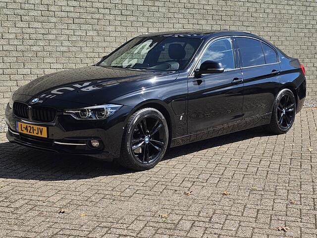 Occasion BMW 330 Executive 245 PK (180 kW) 2018 Zwart Sedan