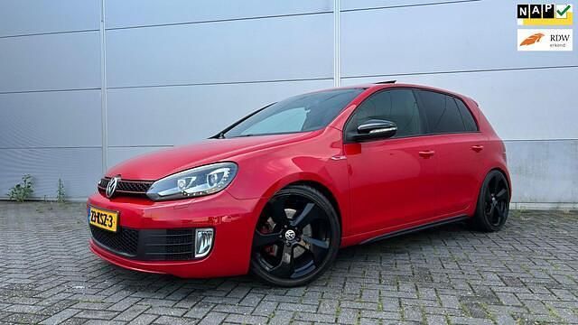 Rood Gebruikt 2010 VW Golf VI Edition Hatchback | € 13.950 (Duur) - Afbeelding 1/4