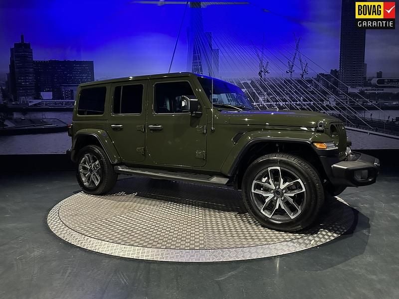 Cabriolet Gebruikt 2023 Jeep Wrangler Unlimited Sahara SUV | € 62.895 (Eerlijke prijs) - Afbeelding 1/4