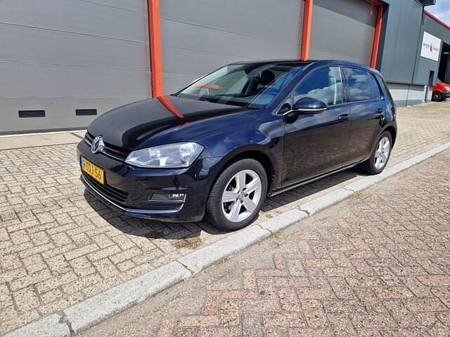 Occasion VW Golf VII Highline 105 PK (77 kW) 2014 Zwart Hatchback