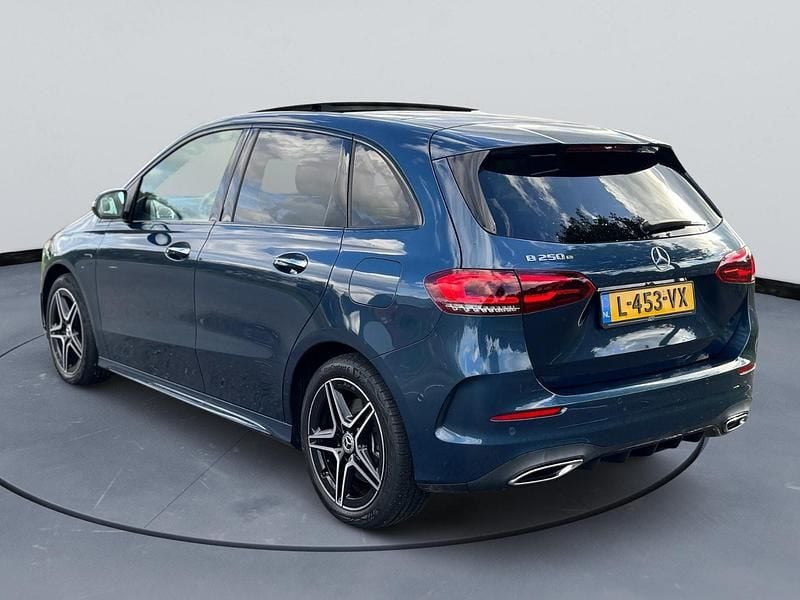 Occasion Mercedes B250 Business 161 PK (118 kW) 2021 Blauw MPV