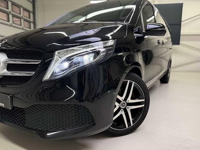 Occasion Mercedes V300 Avantgarde 239 PK (175 kW) 2020 Zwart MPV