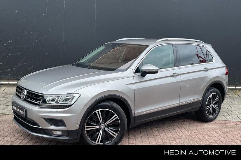 Grijs Gebruikt 2020 VW Tiguan R-line SUV | € 29.245 (Super prijs) - Afbeelding 1/4