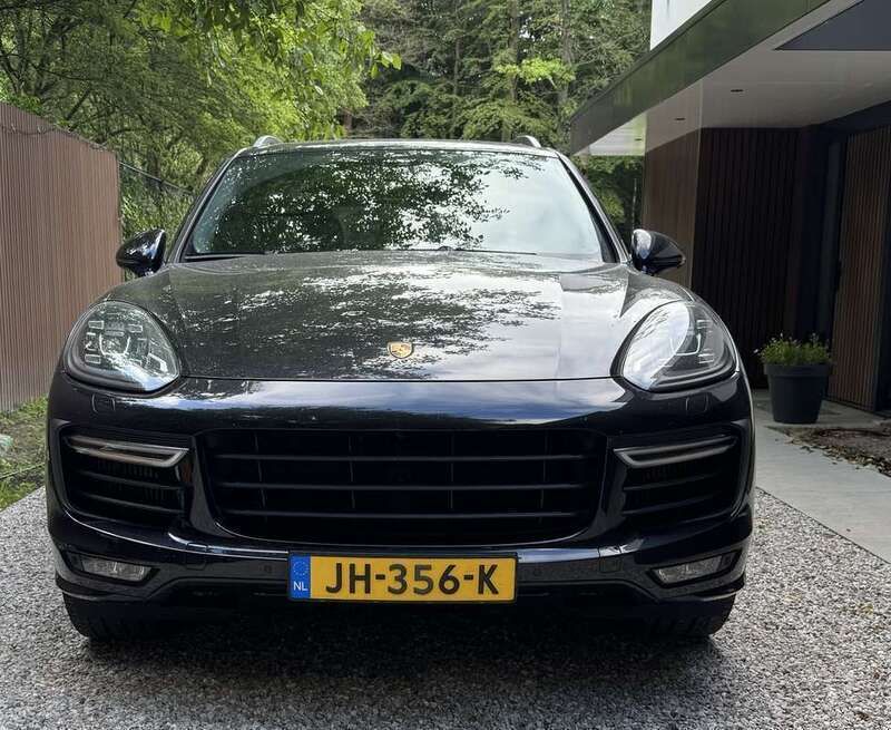Gebruikt 2016 Porsche Cayenne GTS SUV | € 45.000 - Afbeelding 1/4