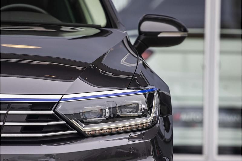 Occasion VW Passat Highline 2021 Grijs Stationwagen