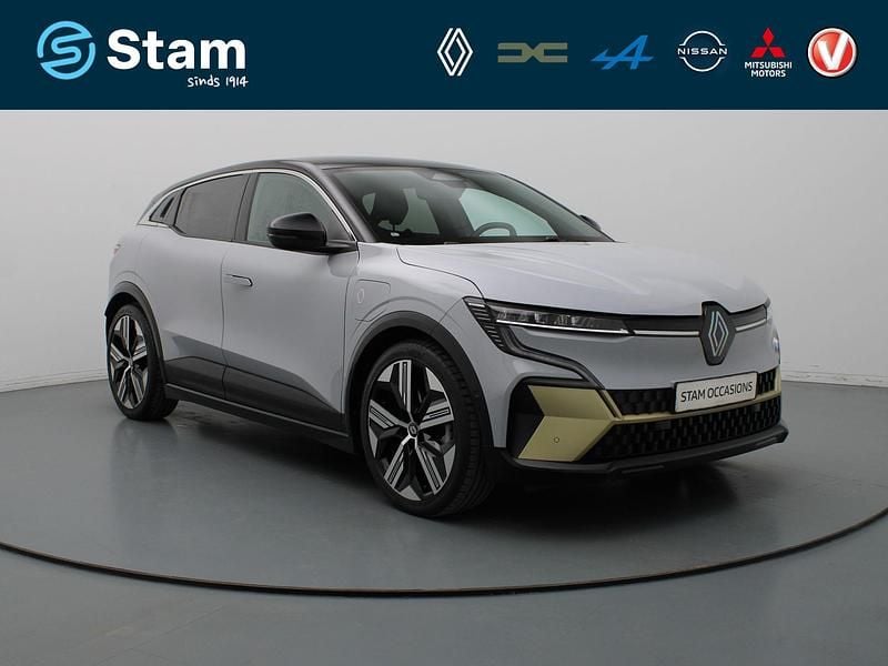 Grijs Gebruikt 2022 Renault Megane E-Tech Iconic Hatchback | € 26.990 (Eerlijke prijs) - Afbeelding 1/4