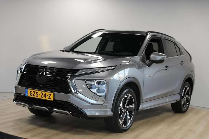 Grijs Gebruikt 2022 Mitsubishi Eclipse Cross SUV | € 25.990 (Eerlijke prijs) - Afbeelding 1/4
