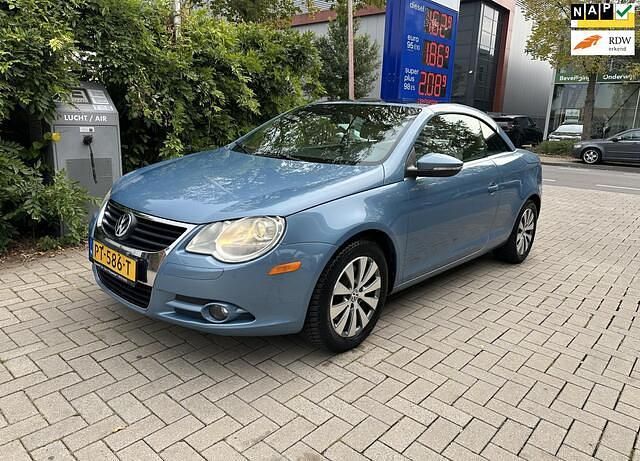 Blauw Gebruikt 2009 VW Eos Highline Cabriolet | € 6.750 (Iets duurder) - Afbeelding 1/4