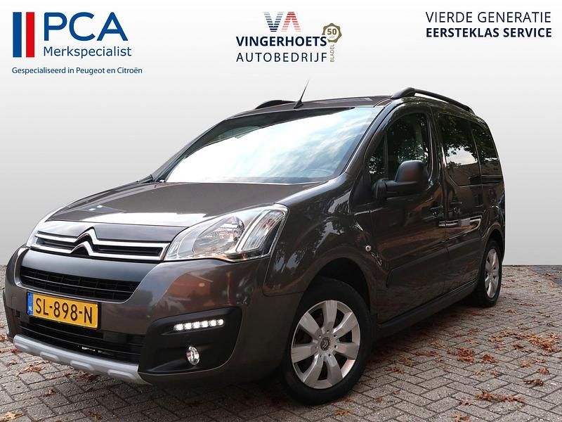 Grijs Gebruikt 2017 Citroën Berlingo Feel MPV | € 11.450 (Iets duurder) - Afbeelding 1/4