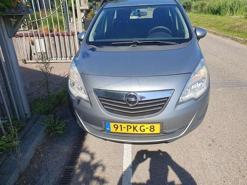 Zilver Gebruikt 2011 Opel Meriva Edition MPV | € 1.250 (Super prijs) - Afbeelding 1/4