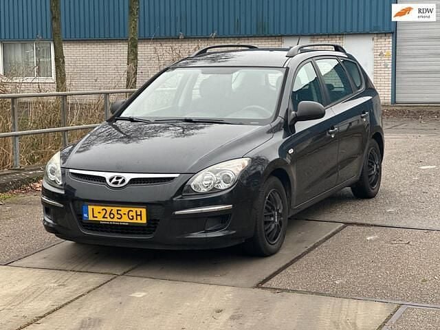 Zwart Gebruikt 2010 Hyundai i30 Active Stationwagen | € 3.290 (Eerlijke prijs) - Afbeelding 1/4