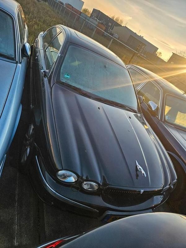 Gebruikt 2002 Jaguar X-type Executive | € 750 - Afbeelding 1/4