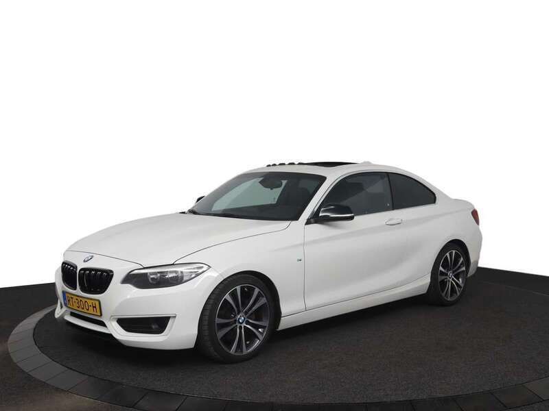 Wit Gebruikt 2015 BMW 228 M Sport Coupé | € 21.999 - Afbeelding 1/4