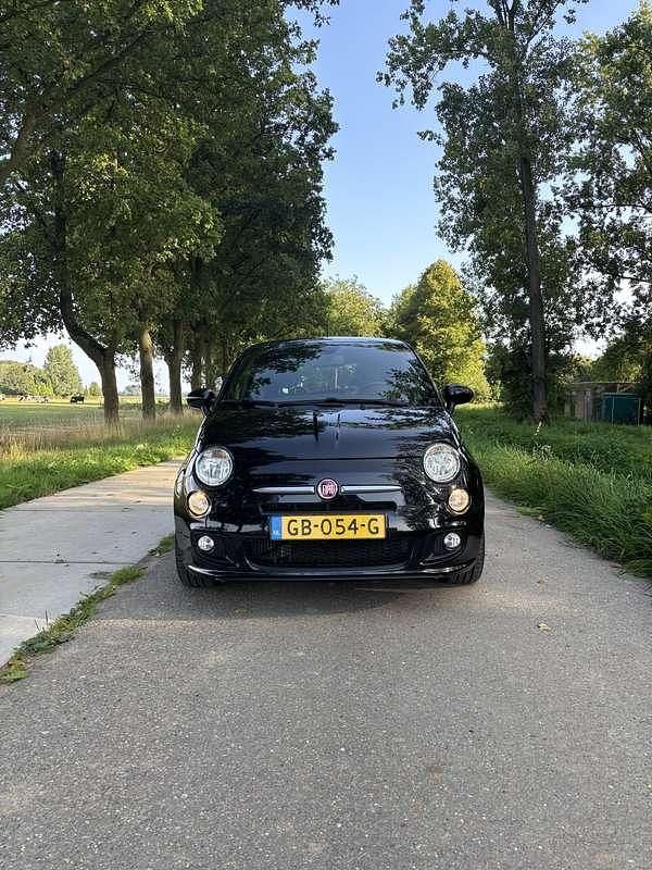 Zwart Gebruikt 2015 Fiat 500S Hatchback | € 4.750 (Goede deal) - Afbeelding 1/4