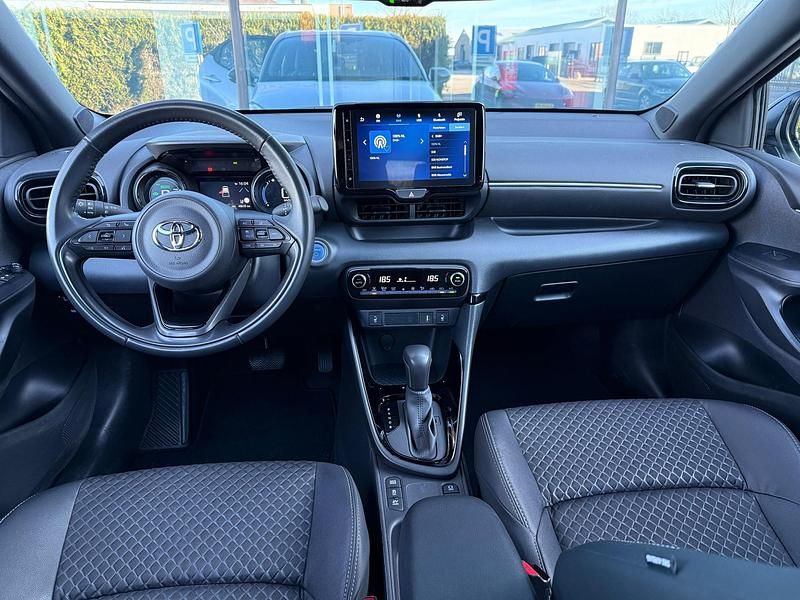 Occasion Toyota Yaris Hybrid Executive 92 PK (67 kW) 2022 Wit Hatchback