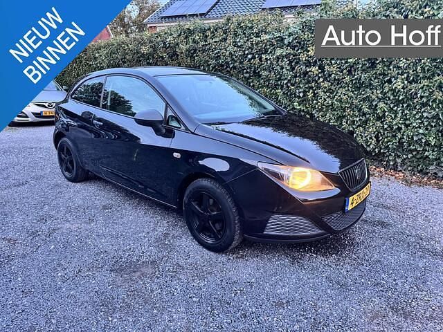 Zwart Gebruikt 2011 Seat Ibiza Style Hatchback | € 3.945 (Eerlijke prijs) - Afbeelding 1/4