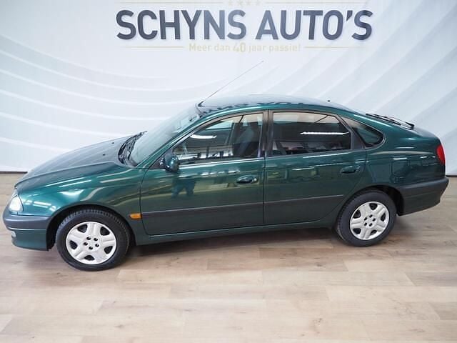 Groen Gebruikt 1999 Toyota Avensis Sol | € 6.950 - Afbeelding 1/4