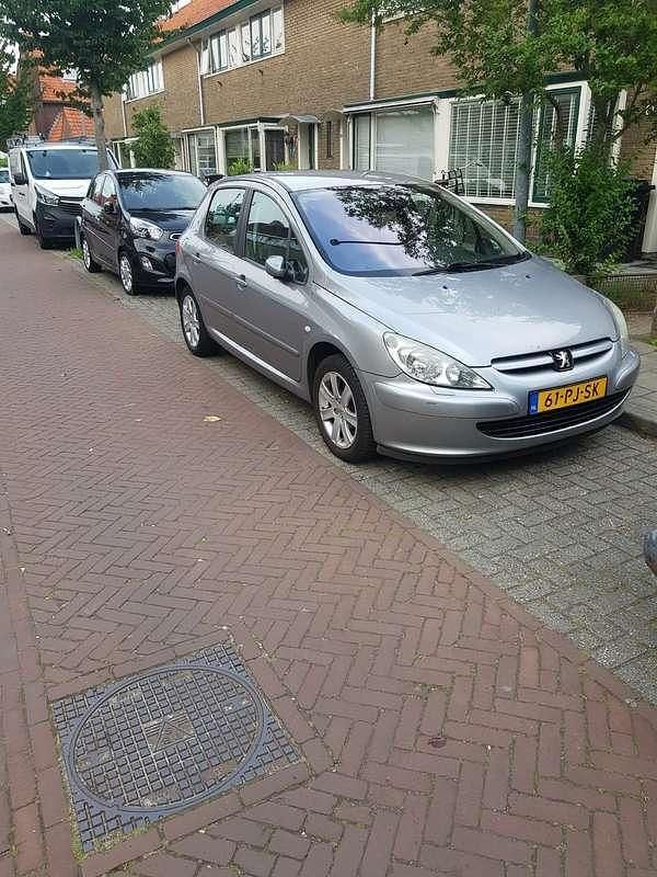 Gebruikt 2004 Peugeot 307 Sedan | € 650 (Goede deal) - Afbeelding 1/2