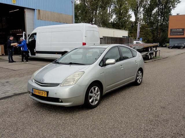 Occasion Toyota Prius 78 PK (57 kW) 2005 Grijs (metallic) Hatchback