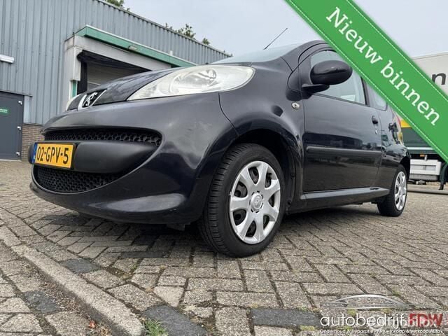 Zwart Gebruikt 2008 Peugeot 107 Hatchback | € 1.650 (Goede deal) - Afbeelding 1/4