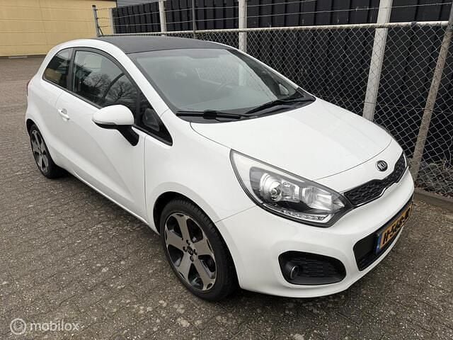 Occasion Kia Rio 86 PK (63 kW) 2013 Wit Hatchback