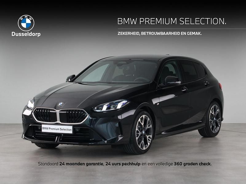 Zwart Gebruikt 2025 BMW 120 M Sport Hatchback | € 34.950 (Eerlijke prijs) - Afbeelding 1/4