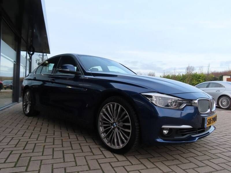 Occasion BMW 330 Executive 252 PK (185 kW) 2018 Blauw Sedan
