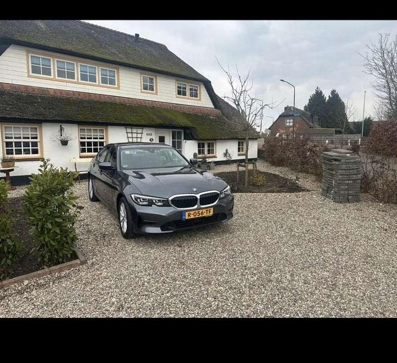 Grijs Gebruikt 2019 BMW 330 Executive Sedan | € 26.000 (Super prijs) - Afbeelding 1/4