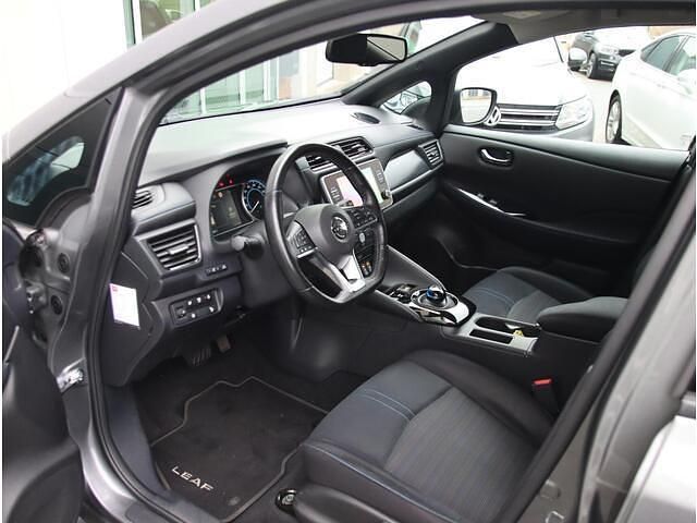 Occasion Nissan Leaf Acenta 160 kW (218 PK) 2022 Grijs Hatchback