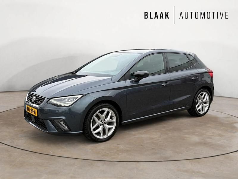 Grijs Occasion 2021 Seat Ibiza FR Hatchback | € 18.185 - Afbeelding 1/3
