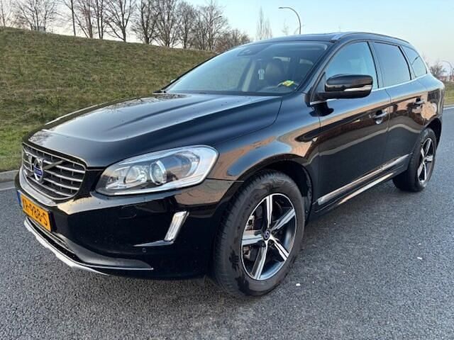 Zwart (metallic) Occasion 2015 Volvo XC60 SUV | € 15.950 (Goede deal) - Afbeelding 1/4
