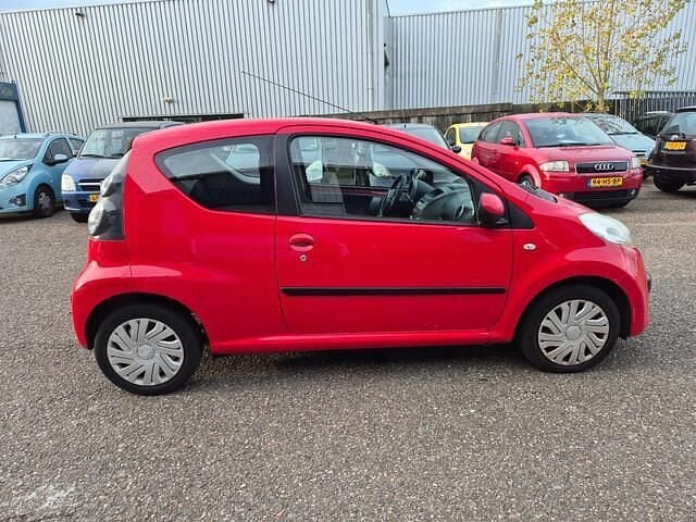 Rood (metallic) Gebruikt 2007 Citroën C1 Hatchback | € 1.399 (Eerlijke prijs) - Afbeelding 1/4