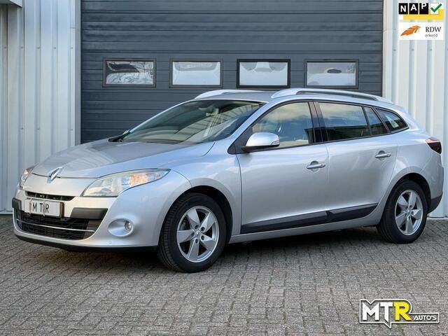 Grijs Gebruikt 2010 Renault Mégane GrandTour Dynamique Stationwagen | € 3.250 (Eerlijke prijs) - Afbeelding 1/4