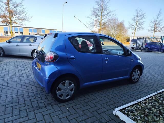 Occasion Toyota Aygo Comfort 68 PK (50 kW) 2010 Blauw Hatchback