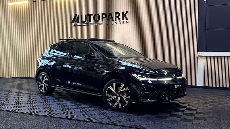 Zwart Gebruikt 2024 VW Polo R-line Hatchback | € 29.950 (Duur) - Afbeelding 1/4