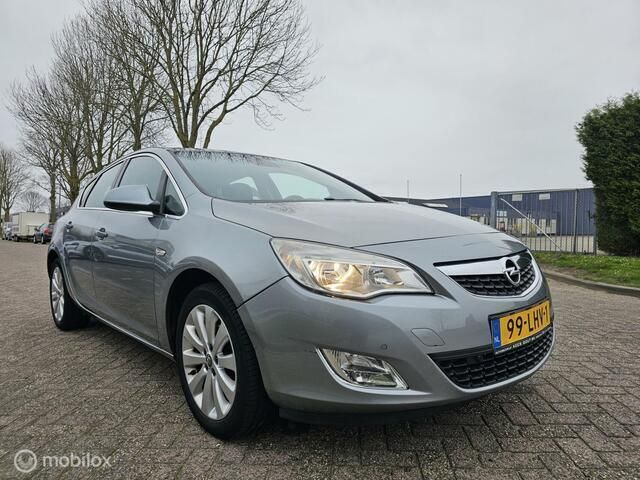 Grijs Gebruikt 2010 Opel Astra Cosmo Hatchback | € 2.999 (Goede deal) - Afbeelding 1/4