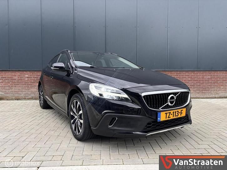 Occasion 2018 Volvo V40 CC Dynamic Stationwagen | € 14.950 (Super prijs) - Afbeelding 1/4