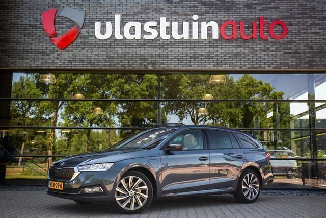Grijs Gebruikt 2021 Skoda Octavia Business Line Stationwagen | € 25.950 (Eerlijke prijs) - Afbeelding 1/4