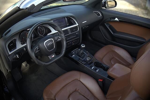 Occasion Audi A5 Cabriolet S-Line 211 PK (155 kW) 2009 Zwart Cabriolet