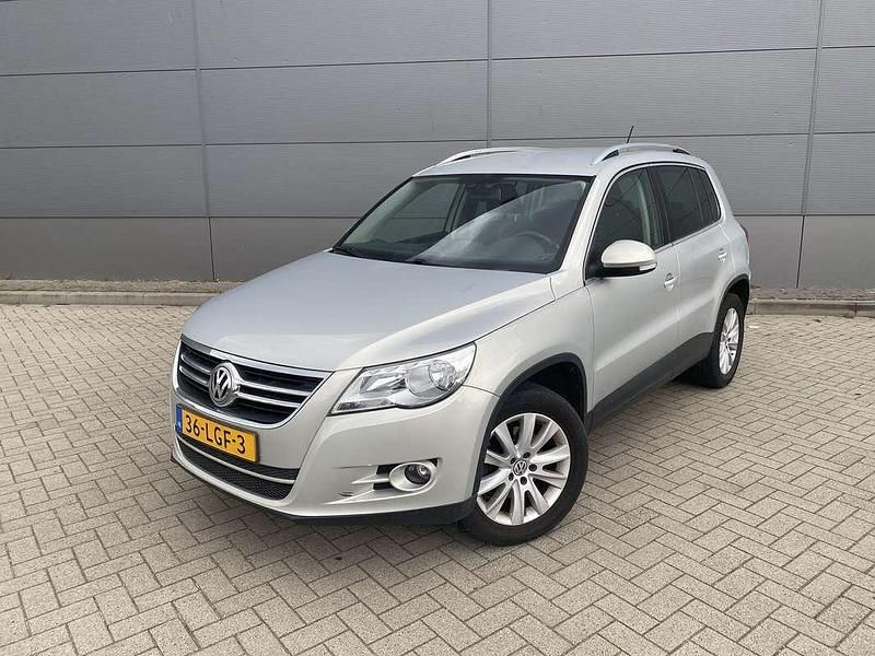 Grijs Gebruikt 2010 VW Tiguan Sport SUV | € 6.650 (Goede deal) - Afbeelding 1/4