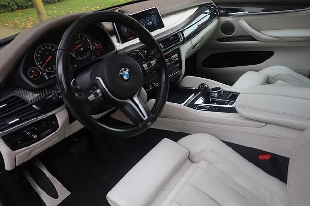 Grijs Gebruikt 2017 BMW X5 M SUV | € 51.945 (Goede deal) - Afbeelding 1/3