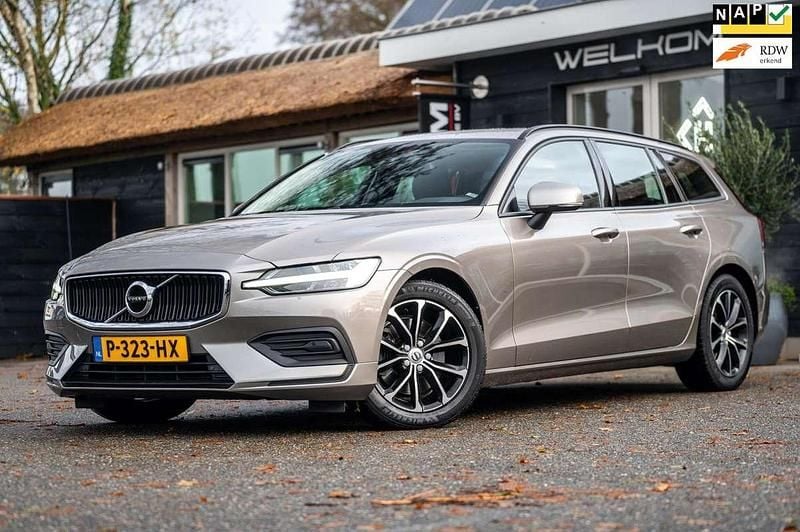 Grijs Occasion 2022 Volvo V60 R-Design Stationwagen | € 21.999 (Super prijs) - Afbeelding 1/4