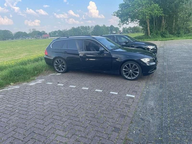 Occasion BMW 330 231 PK (169 kW) 2005 Zwart Stationwagen