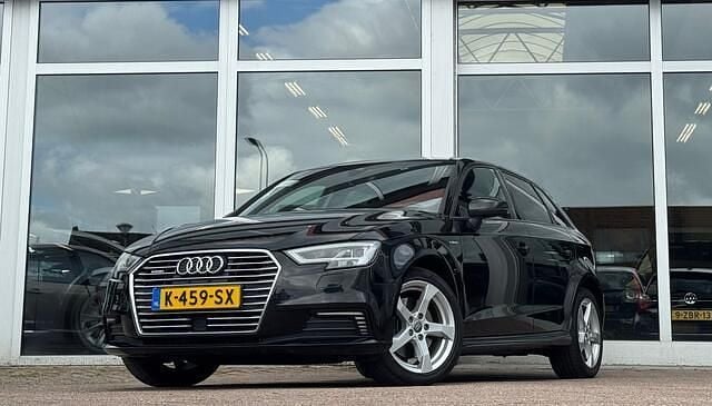 Zwart Gebruikt 2017 Audi A3 Sportback Sport Hatchback | € 15.494 (Eerlijke prijs) - Afbeelding 1/4