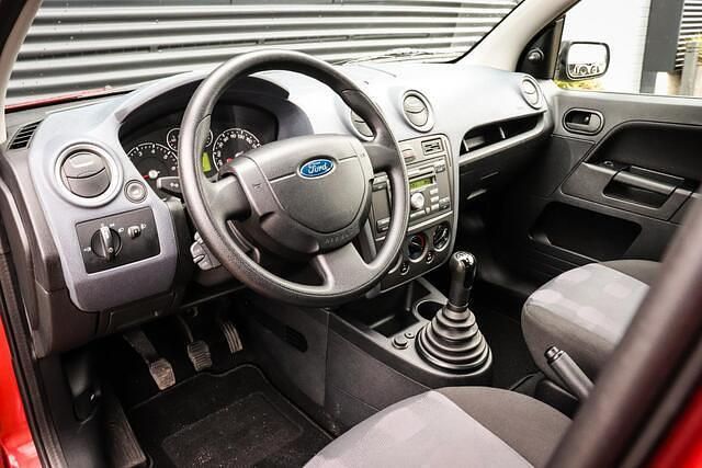 Occasion Ford Fusion Cool & Sound Edition 80 PK (58 kW) 2010 Rood (metallic) MPV